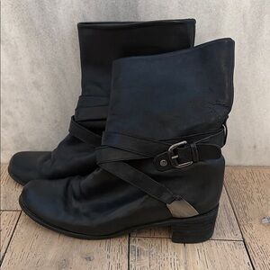 Stuart Weitzman Black Leather Women's Boots size 8